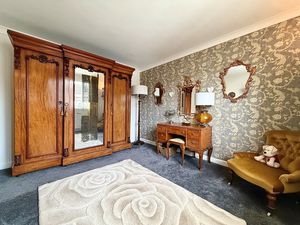 Photo 18- click for photo gallery